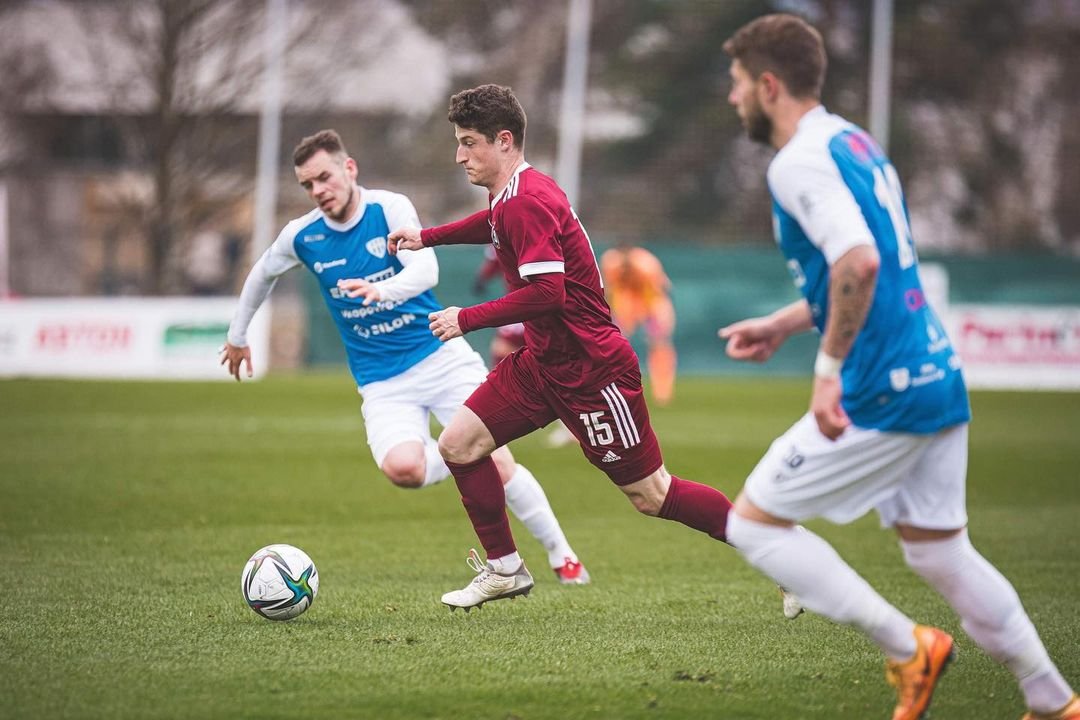 ?️-TÝM | Sparťanská rezerva podlehla Táborsku 0:1. O konečném výsledku rozhodl v 77. minutě Plachý. 
? Reportáž včetně hodnocení trenéra Michala Horňáka k přečtení na klubovém webu. #acspartaB